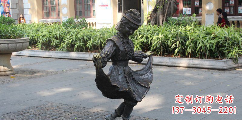 泰州中领雕塑推出的爱舞的小少女铜雕,以少女跳…