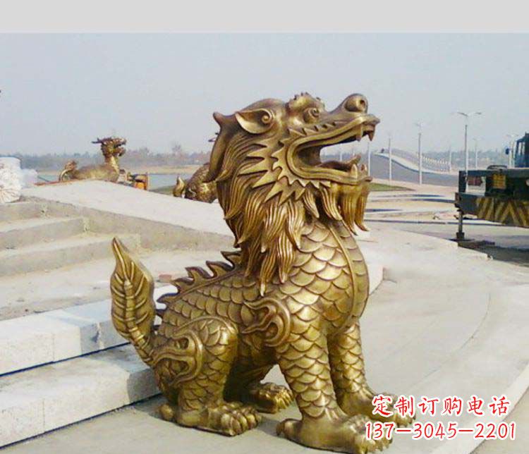 泰州狮子雕塑:象征力量,令人肃然起敬
