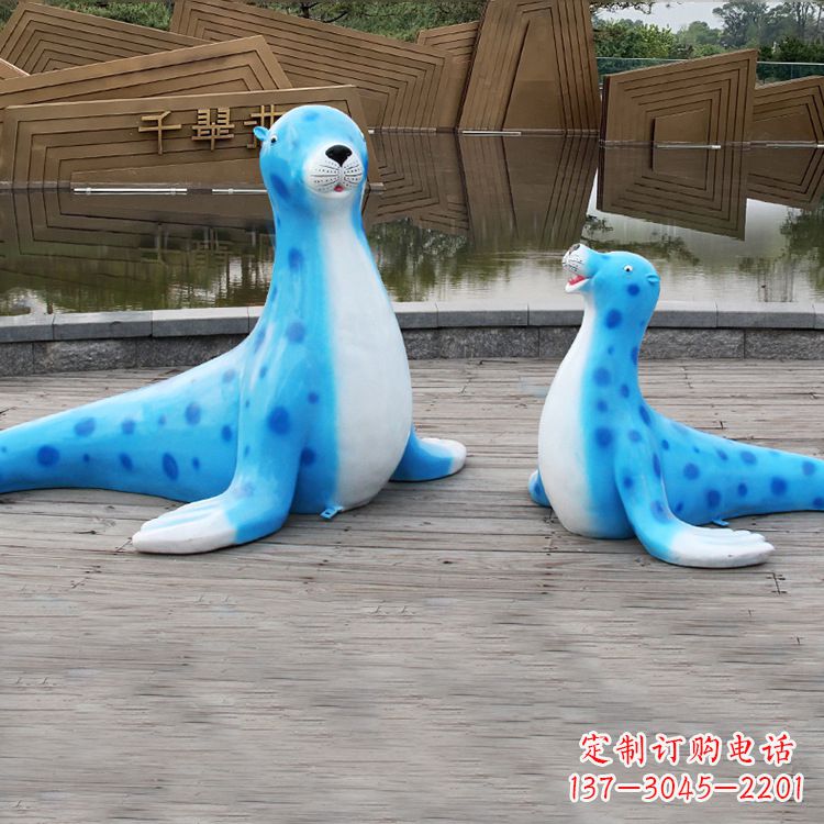 泰州海豹玻璃钢卡通雕塑——展现优雅的豹纹完美艺术