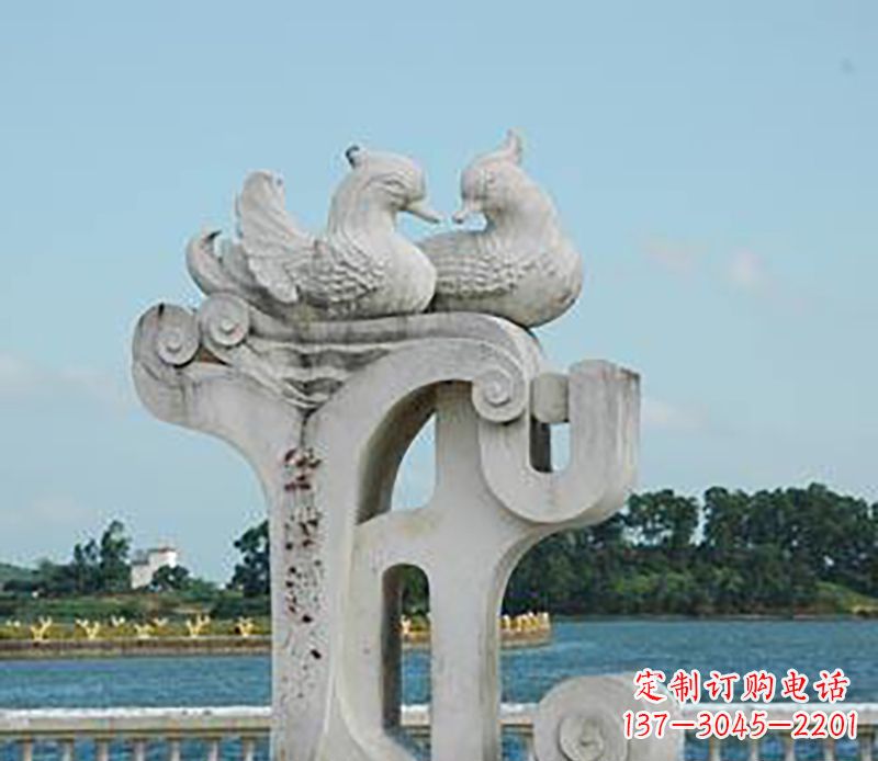 泰州海边石雕鸳鸯景观是由中领雕塑提供的一种非…