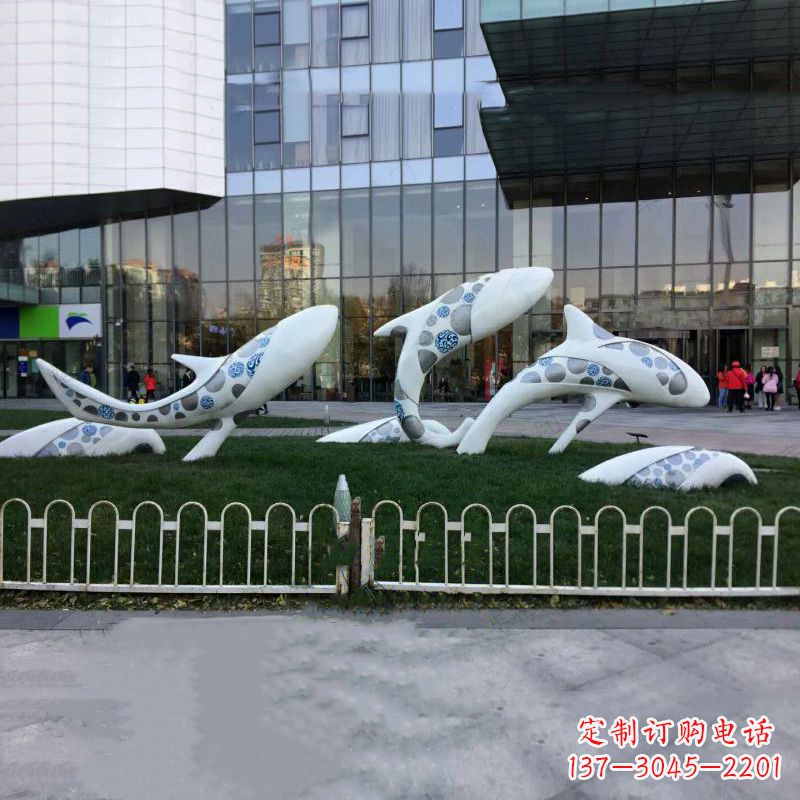 泰州城市绿地观赏海豚雕塑