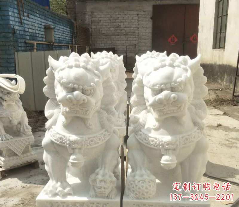 泰州汉白玉踩绣球狮子石雕_1