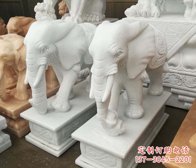 泰州独特的大象雕塑造型精美