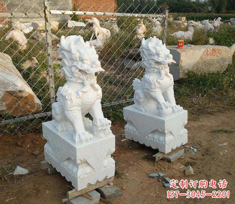 泰州汉白玉门口踩球麒麟石雕