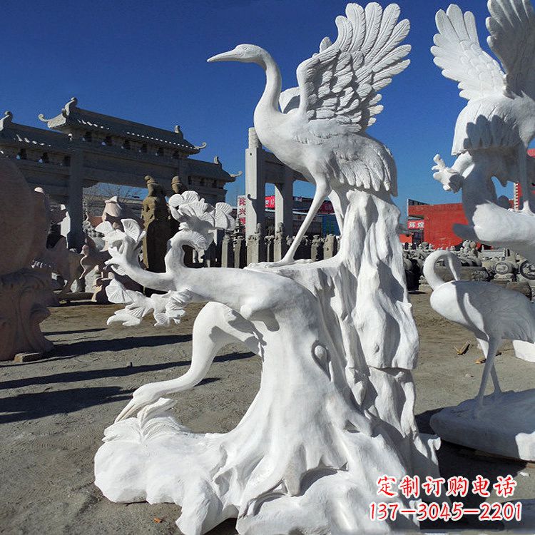 泰州汉白玉仙鹤景观石雕,让你的空间充满灵动之美