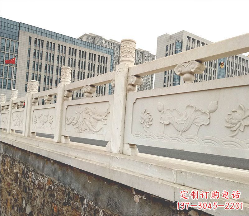 泰州荷花鲤鱼石浮雕汉白玉石栏板石雕