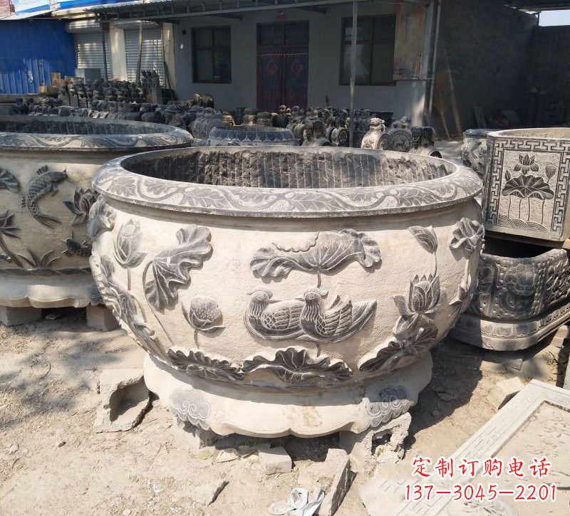 泰州传统艺术、高雅精致,荷花鸳鸯石水缸精美雕塑
