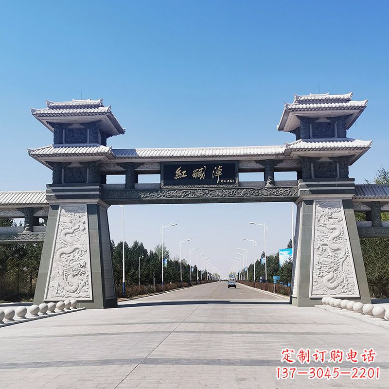 泰州红碱淖景区石雕汉阙大门