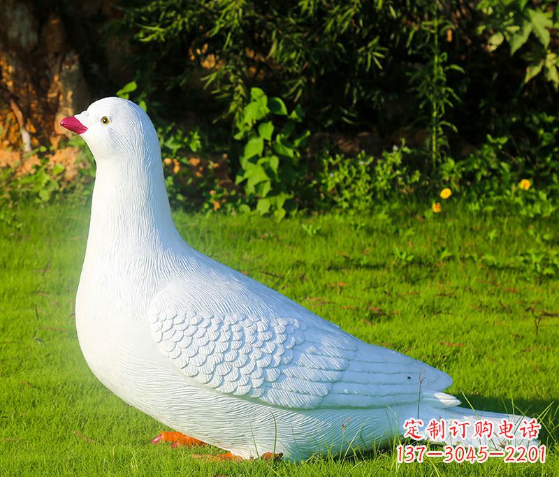 泰州红旗和平鸽雕塑—倡导和平与爱的象征