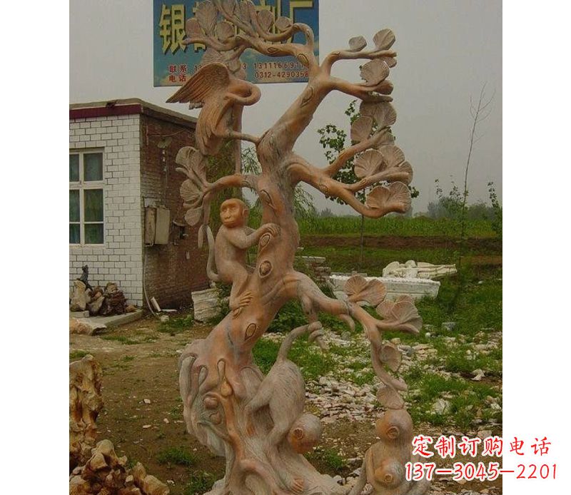 泰州猴子上树摘桃石雕