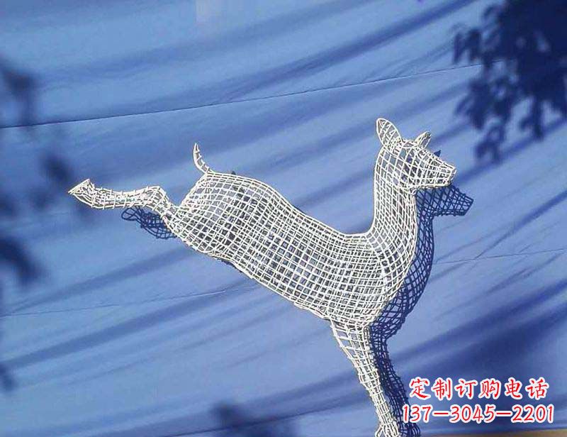 泰州户外不锈钢小鹿造型雕塑