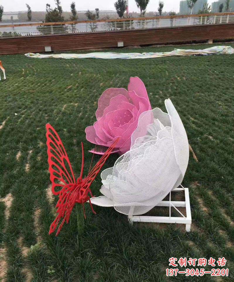 泰州户外不锈钢铁艺蝴蝶花朵雕塑