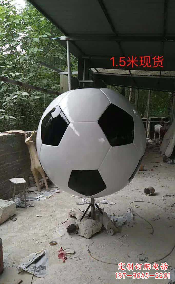 泰州不锈钢足球雕塑提供优质的装饰效果