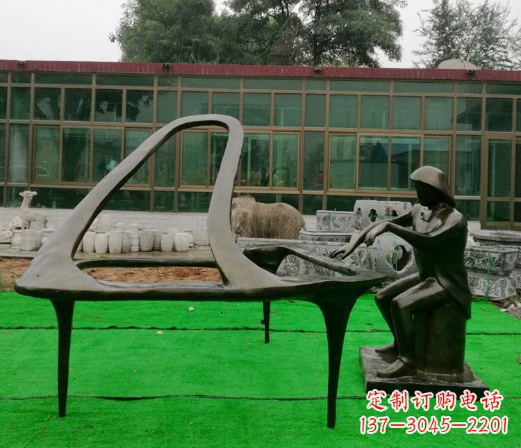 泰州精美钢琴雕塑,完美结合实用性与艺术美感