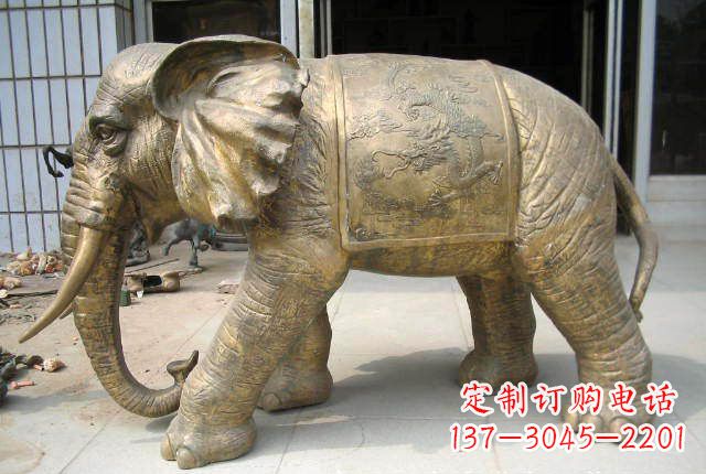 泰州黄铜大象雕塑,让你的空间充满热情