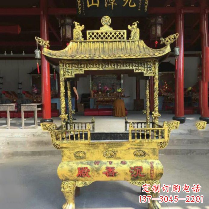 泰州艺术之美,黄铜香炉雕塑