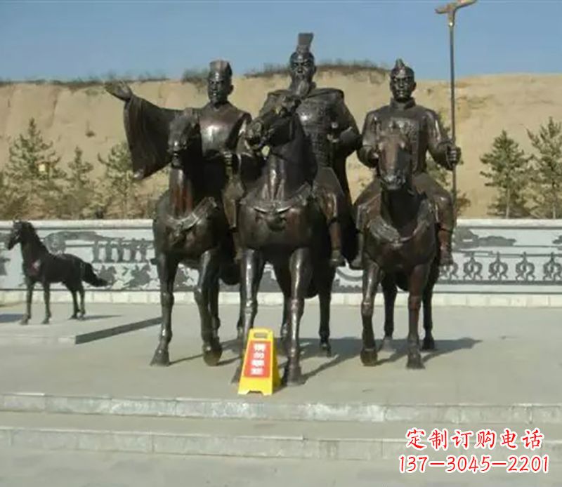 泰州中领雕塑:骑马广场铜雕作品