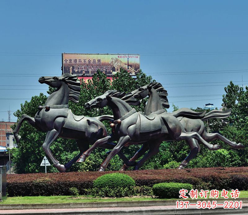 泰州非凡运动,街边奔马铜雕塑
