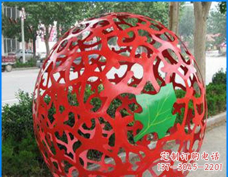 泰州街边不锈钢镂空球和树叶景观雕塑