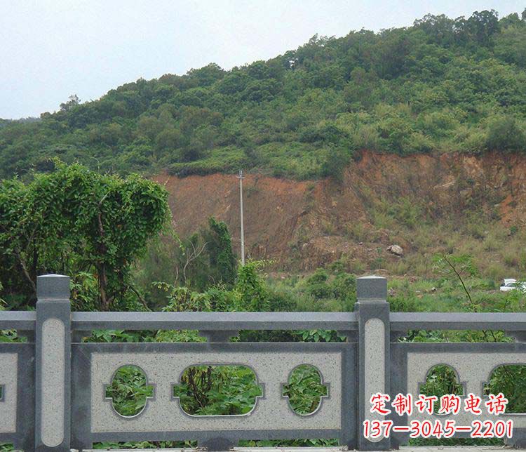 泰州景区仿古栏板石雕:展现华丽古典风格的雕塑艺术