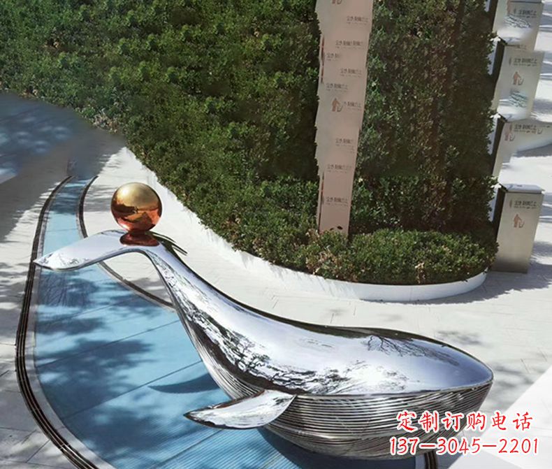 泰州镜面不锈钢海豚,一种质感的诠释