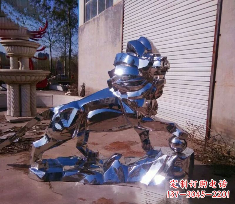 泰州中领雕塑推出的不锈钢狮子雕塑,极具艺术价…