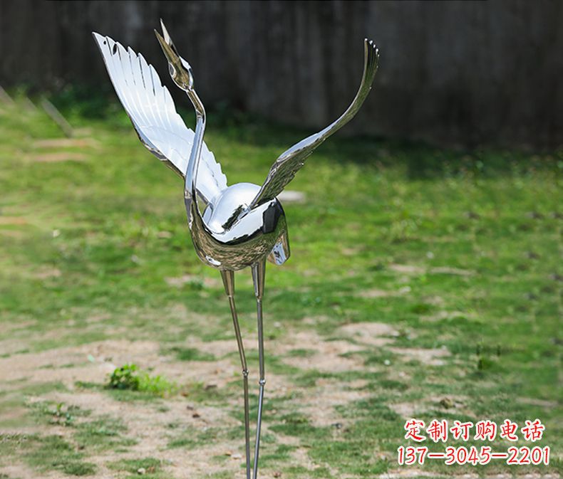 泰州高端定制丹顶鹤展翅不锈钢雕塑