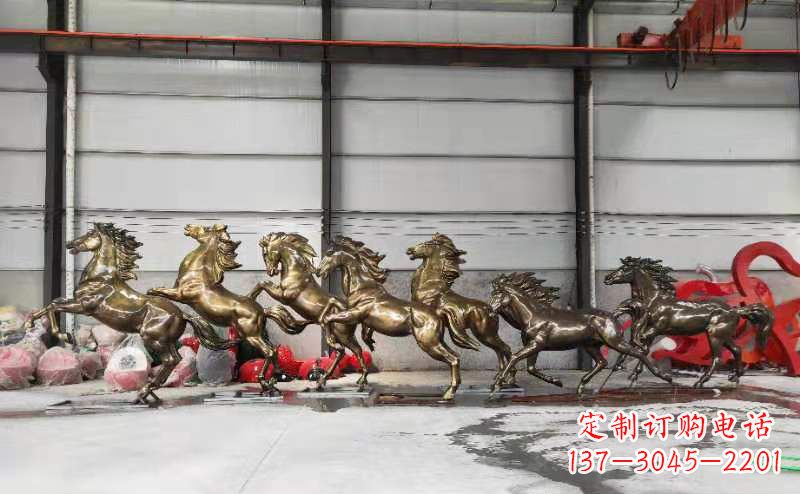 泰州高贵雕塑,骏马奔腾玻璃钢动物雕塑户外摆件