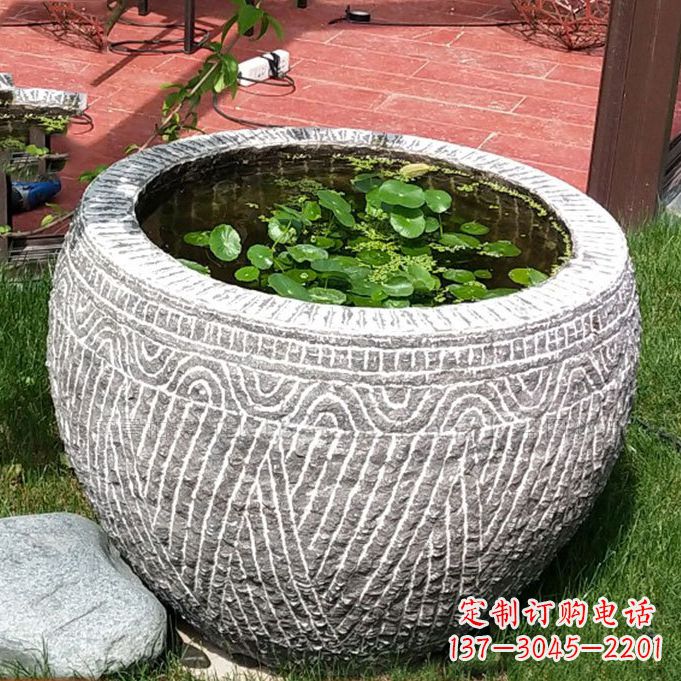 泰州老青石花盆雕塑:独特的家居艺术装饰