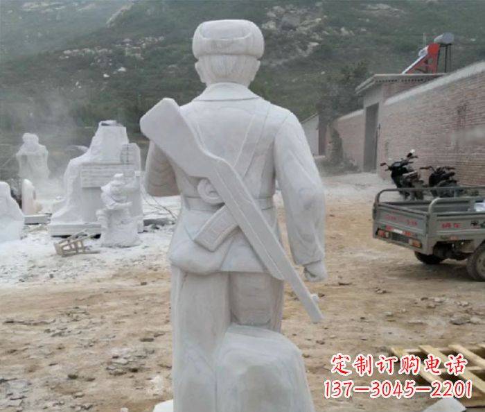 泰州来自中领雕塑的经典定制雷锋雕塑