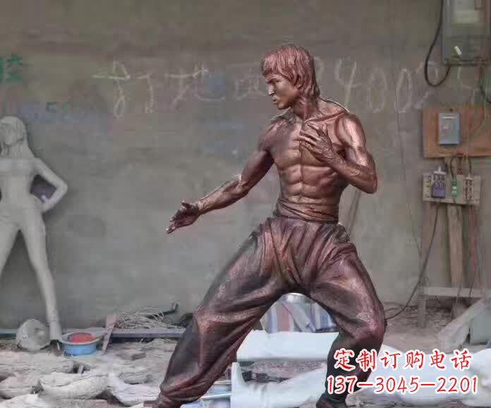 泰州李小龙铜雕,精美尽显传奇风采