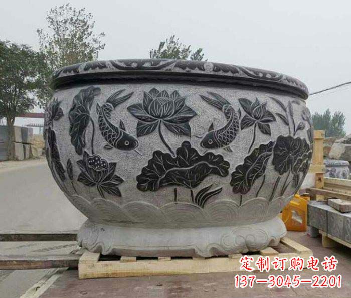 泰州中领雕塑出品,精致仿古圆水缸雕塑