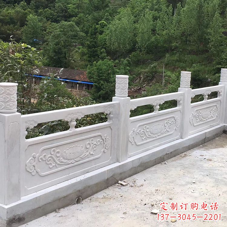 泰州莲花纹石雕栏板护栏