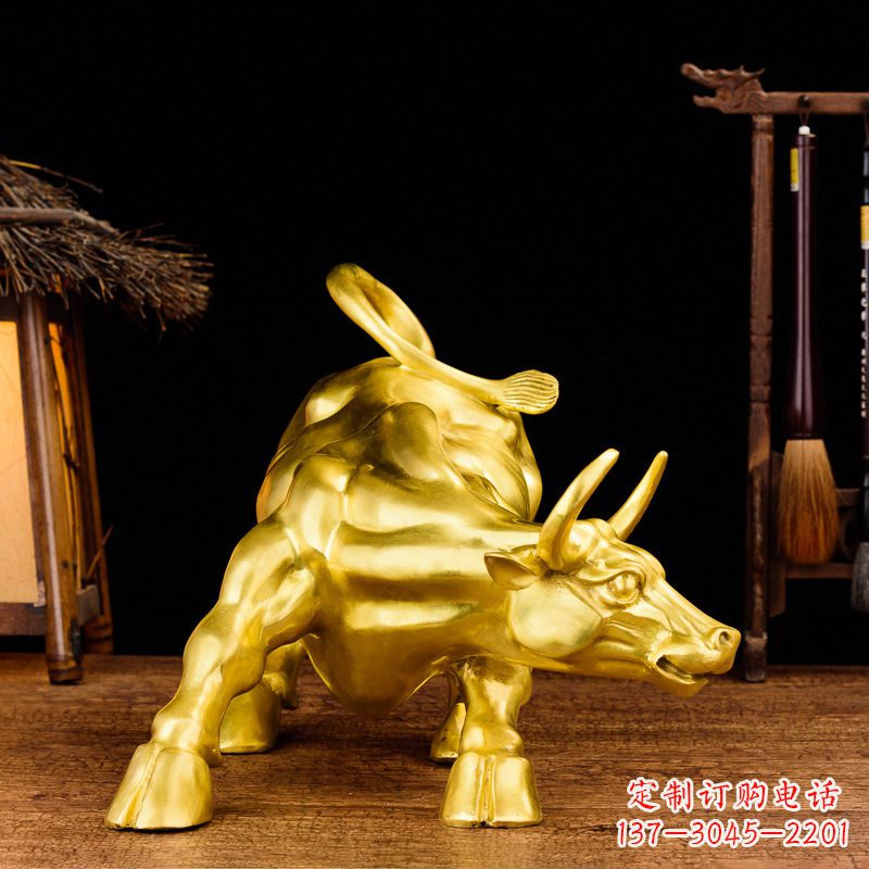 泰州鎏金华尔街铜牛生肖动物雕塑