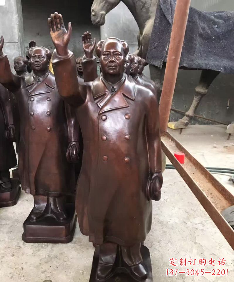 泰州伟大领袖诞生的主席雕塑