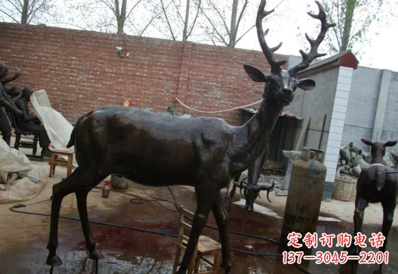泰州唯美的梅花鹿铜雕,让你的家中添彩更有情调