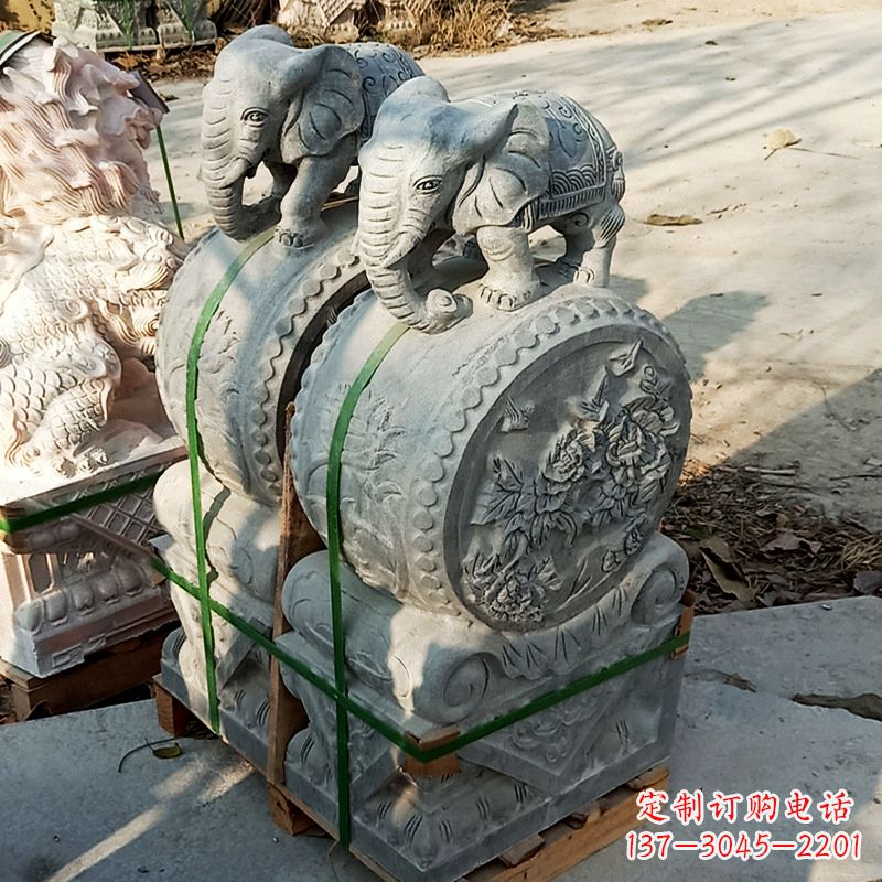 泰州为您的大门增添重量感-中领雕塑石雕貔貅