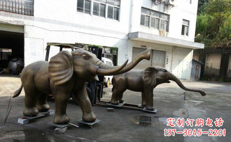泰州门口大象动物铜雕