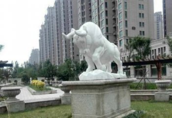 泰州汉白玉开荒牛小区园林动物石雕