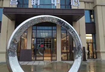 泰州镜面时尚圆环不锈钢雕塑