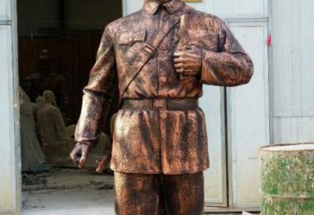 泰州雷锋铜雕，传承爱心精神
