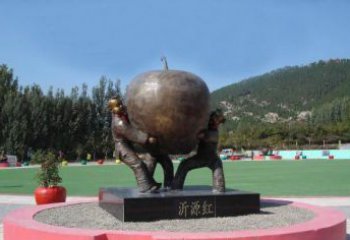 泰州苹果融入两岁小孩的生活——公园铜雕