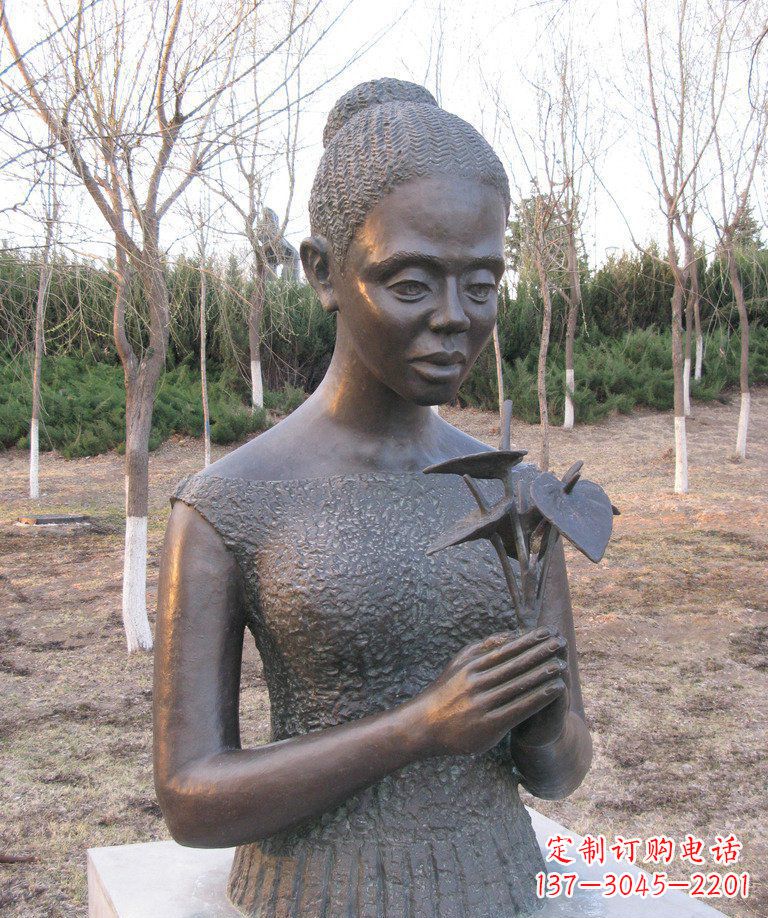 泰州浪漫艺术·女人铜雕