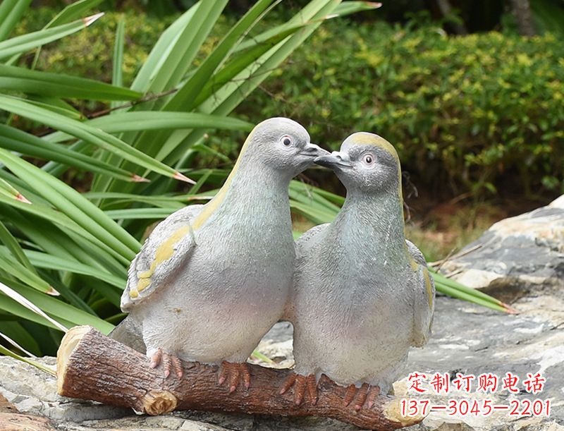 泰州南京抗战胜利纪念馆和平鸽雕塑,历久弥新
