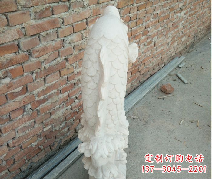 泰州华丽而高雅,精美绝伦的喷水鲤鱼公园石雕