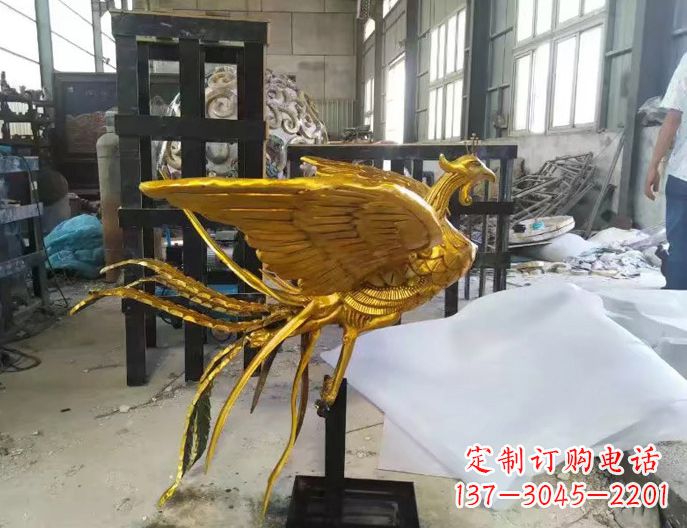 泰州精美凤凰雕塑漆金无双