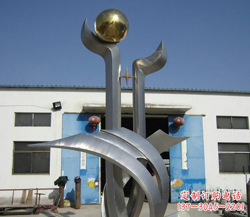 泰州中领雕塑:不锈钢树叶雕塑,精美绝伦