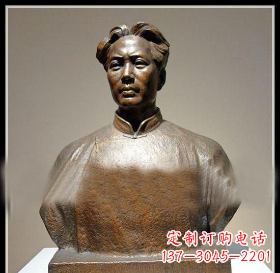 泰州青年毛主席胸像铜雕:一份永恒的礼物