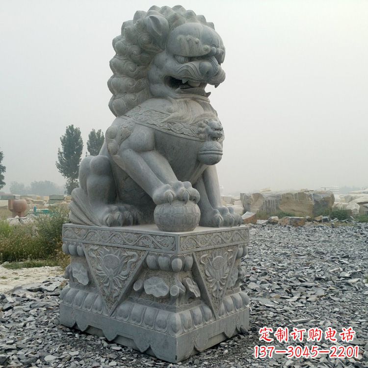 泰州青石北京狮子雕塑，雕刻传承千古之魅力