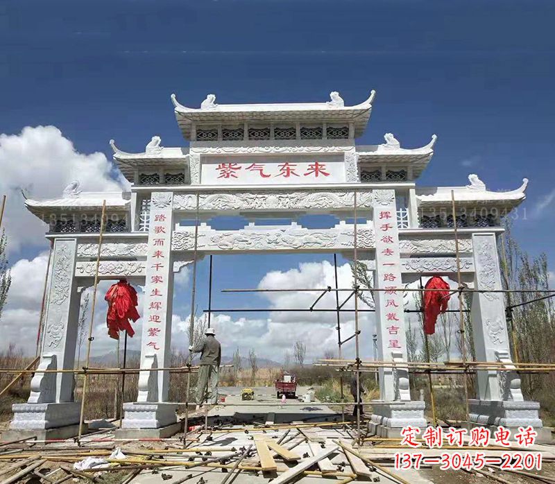 泰州青石简易石雕牌坊——牌坊雕塑定制